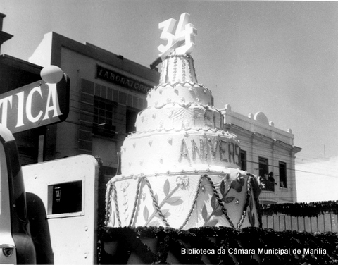 Bolo aniversário de marília 04 de baril de 1963.jpg