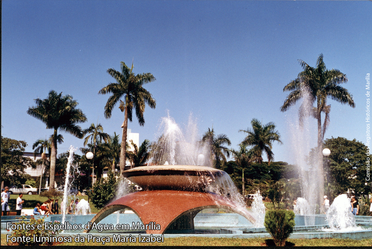 fonte luminosa Praça Maria Izabel.jpg