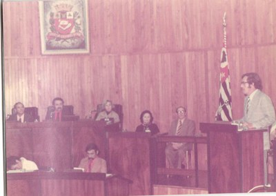 q001.jpg