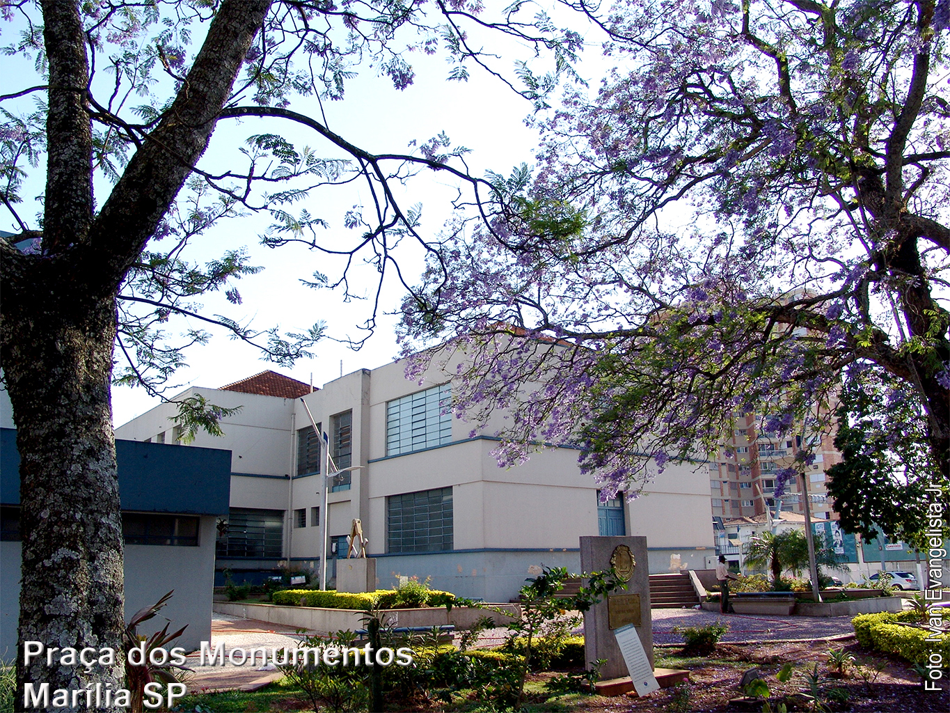 Praça das Bandeiras
