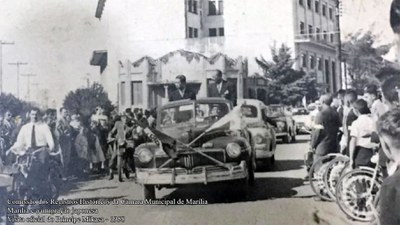 desfile carro oficial.jpg