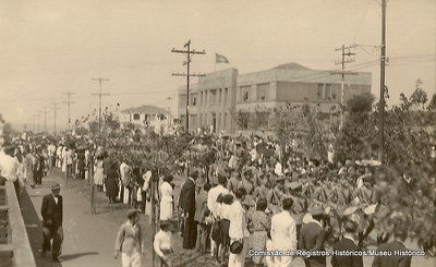 Juramento à Bandeira- turma do Tiro de Guerra- 1941.jpg