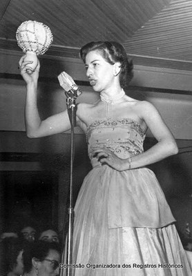 018 Baile do Algodão - Carmélia Alves - 1952.jpg