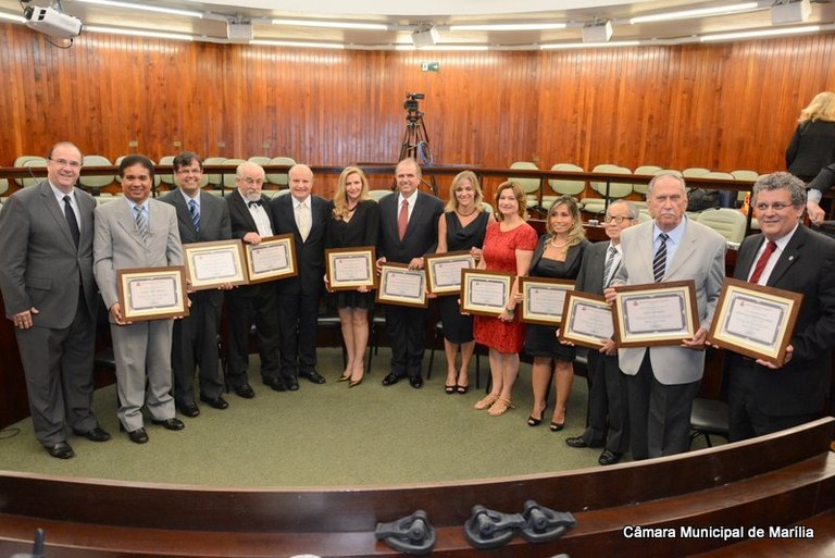 Câmara Municipal homenageia Advogados em Sessão Solene