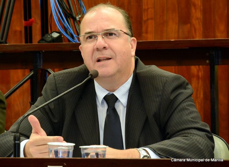 Vereador Marcos Custódio consegue recapeamento da  Av. Mário Borghetti .