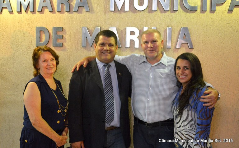 José Menezes parabeniza empresa por conquista de terreno para expansão de linha de produção
