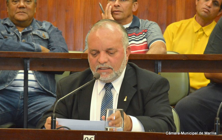 Cícero do Ceasa cobra instalação de guias de sarjetas nas ruas Miguel Morijo Netto e Paulino Botelho Vieira