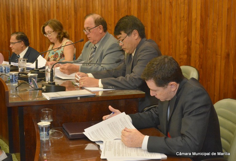 Legislativo aprova cinco projetos de Lei na primeira sessão ordinária do mês de abril