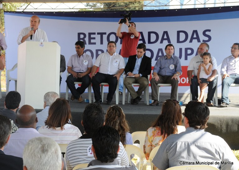 Vereadores prestigiam retomada da obra da UPA zona Norte