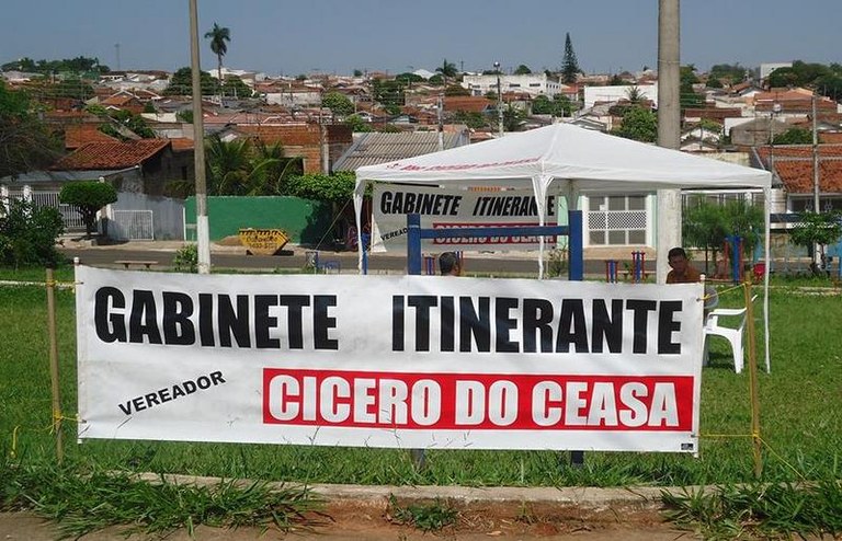 Cícero monta gabinete itinerante no Jardim Lavínia 