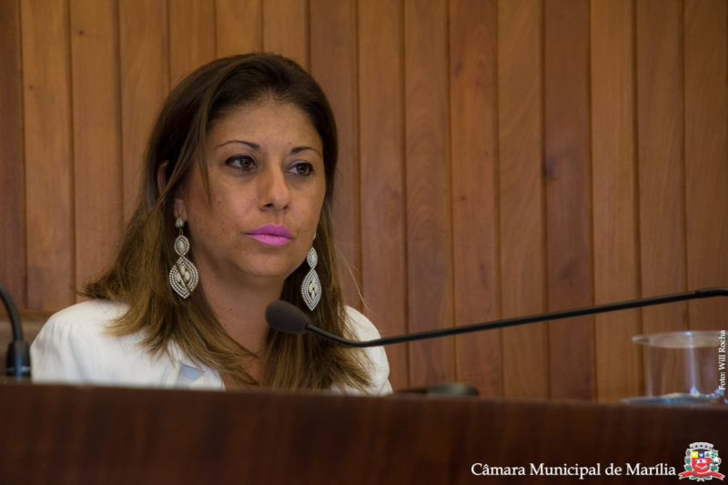 Câmara Municipal presta homenagem às mulheres de Marília com reportagem especial da TV Câmara com a vereadora Professora Daniela