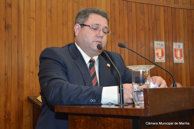 Samuel da Farmácia batalha pela recuperação das ruas do bairro Jardim Santa Antonieta 