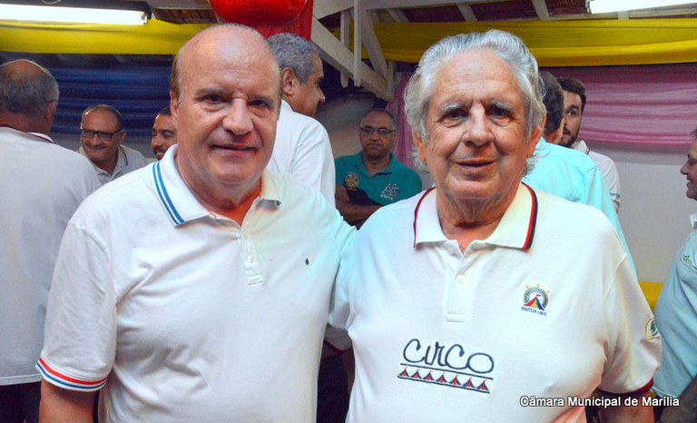 Vereador Luiz Eduardo Nardi representa o Legislativo em lançamento de livro do Circo
