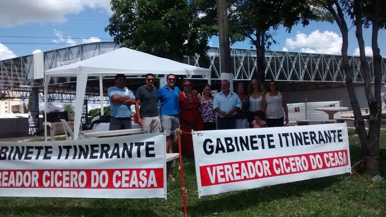 Cícero do Ceasa monta gabinete itinerante para atender população do Jardim Marília