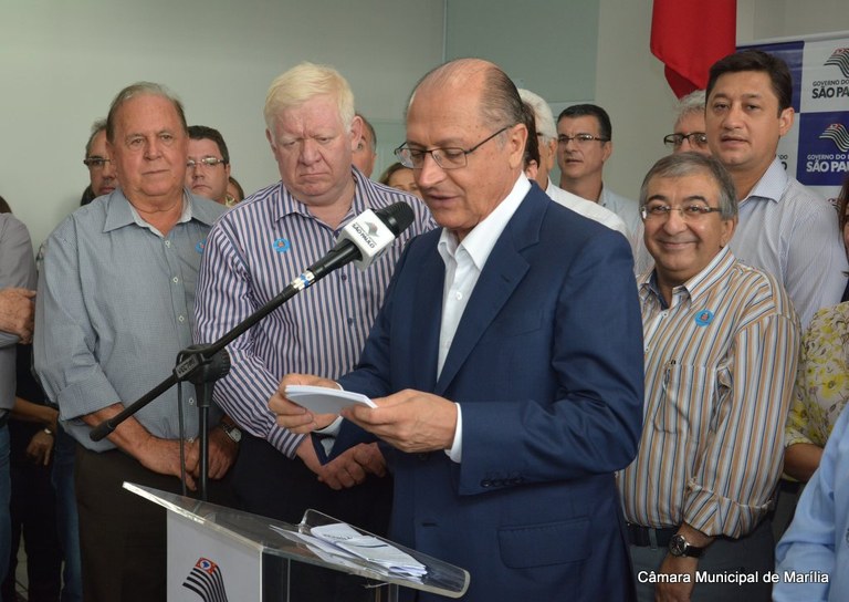 Presidente Herval lidera comitiva da Câmara  que recepcionou governador Geraldo Alckmin