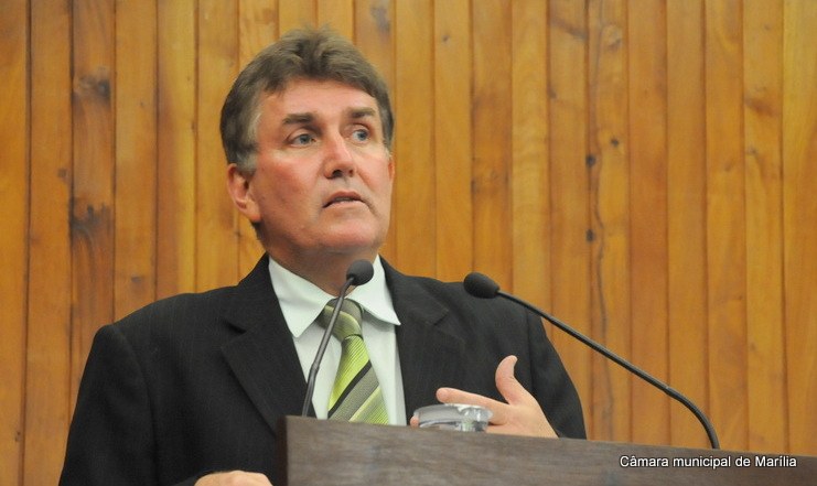 Lei de Marcos Rezende disciplina a prática de soltar pipas em Marília para evitar tragédias