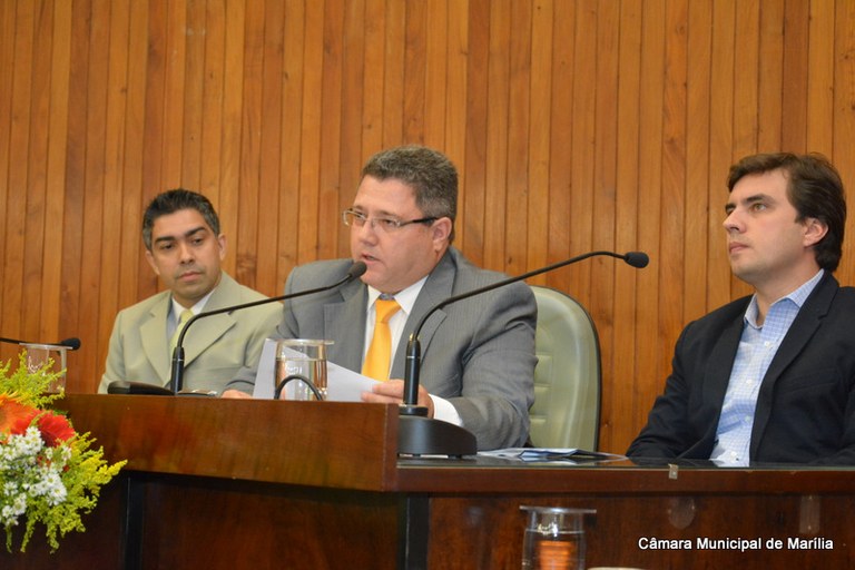 Samuel da Farmácia preside cerimônia da Câmara em homenagem ao Dia do Pastor