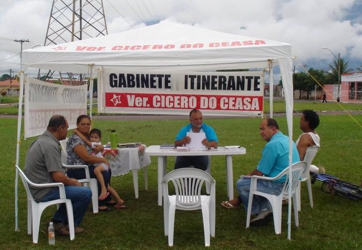 Cícero relata reclamações recebidas no gabinete itinerante