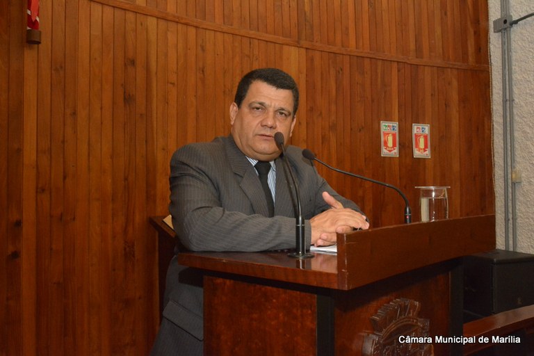 Vereador José Menezes solicita mais fiscalização  para coibir presença de menores em bailes funks