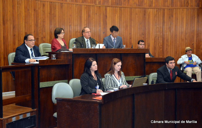 Plenário aprova três projetos da ordem do dia e reajuste de 4,5% em sessão extraordinária