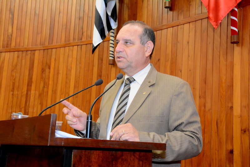 Delegado Wilson Damasceno requer alteração em termo da Lei Complementar