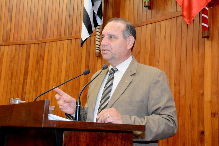 Delegado Wilson Damasceno requer alteração em termo da Lei Complementar