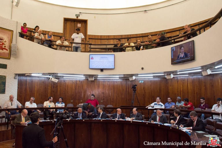 Câmara requer Plano de Carreira para servidores municipais e aprova IPTU Verde