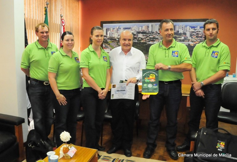 Câmara recebe grupo de intercâmbio do Rotary