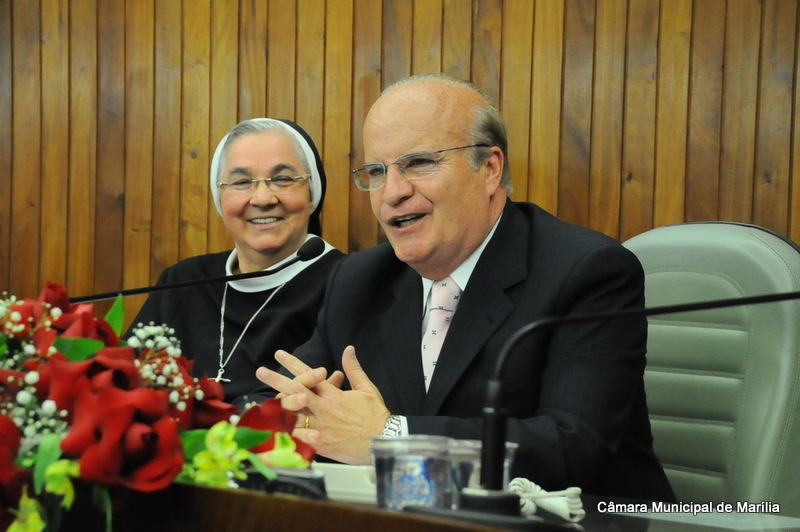 Solenidade na Câmara marcou os 80 anos do Colégio Sagrado Coração de Jesus