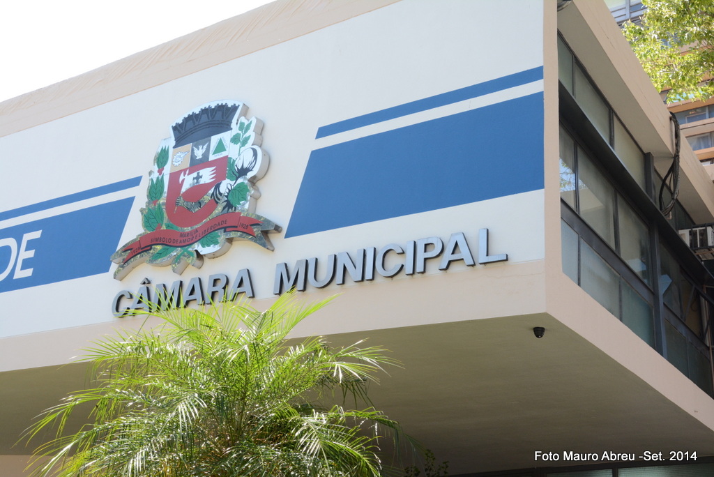 Pauta da ordem do dia terá 13 projetos para apreciação dos vereadores 