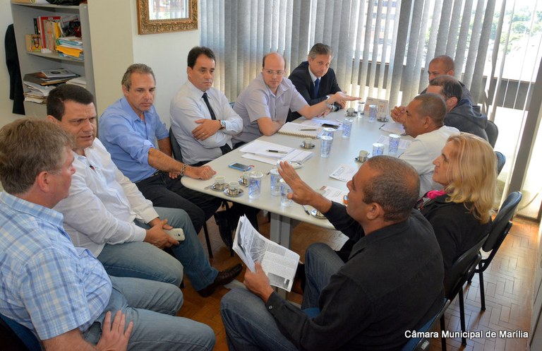 Vereadores de Marília participam da reabertura da negociação salarial dos servidores municipais