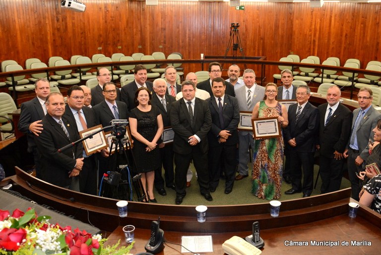 Câmara Municipal homenageia corretores de imóveis