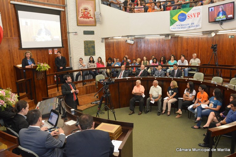 Vicentinos são homenageados em sessão solene que enalteceu 85 anos da Sociedade S. Vicente