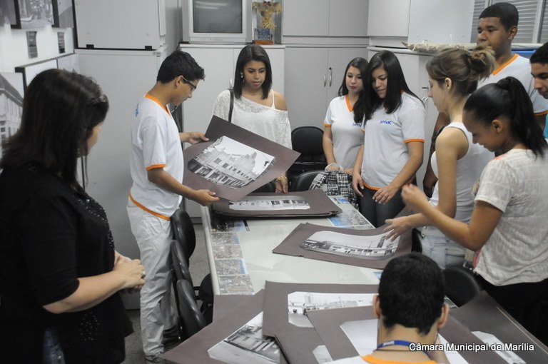 Alunos do Senac visitam a Câmara Municipal