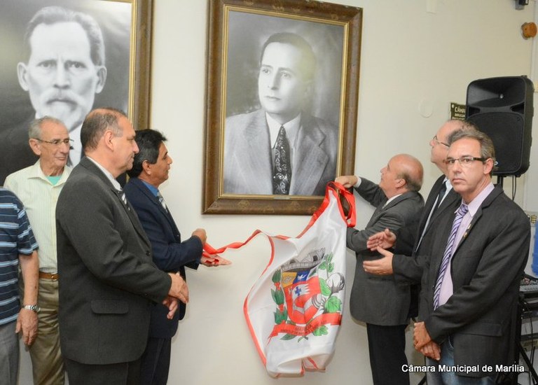 Fotografias de Pereira e Pereirinha, desbravadores da cidade, são inauguradas na Câmara 