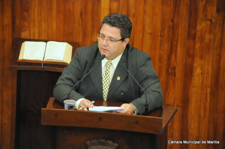 Vereador Samuel da Farmácia reivindica melhorias  para moradores do bairro Castelo Branco