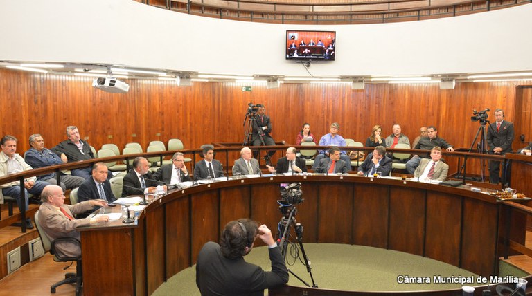 Câmara vota Lei das diretrizes orçamentárias 2016 e outros 6 projetos nesta segunda-feira