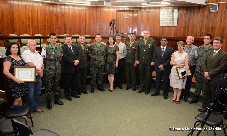 Câmara homenageia Atiradores do Tiro de Guerra em sessão solene