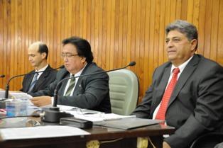 Vereadores realizam sessão ordinária nesta sexta-feira