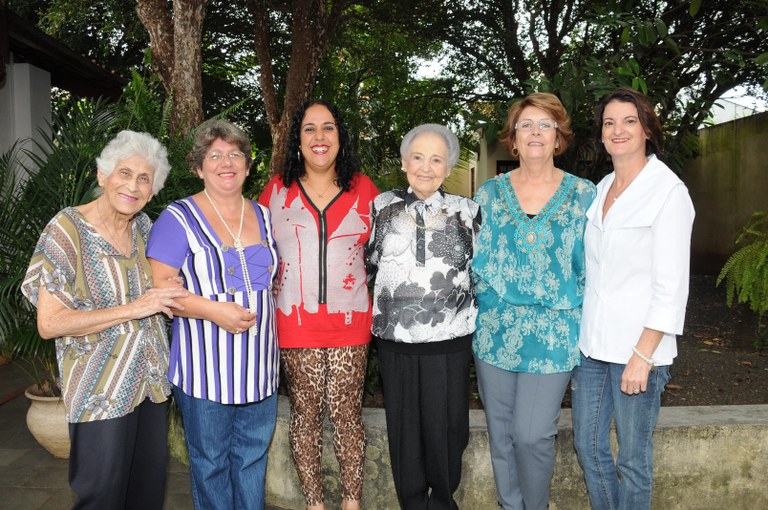 Câmara homenageia mulheres