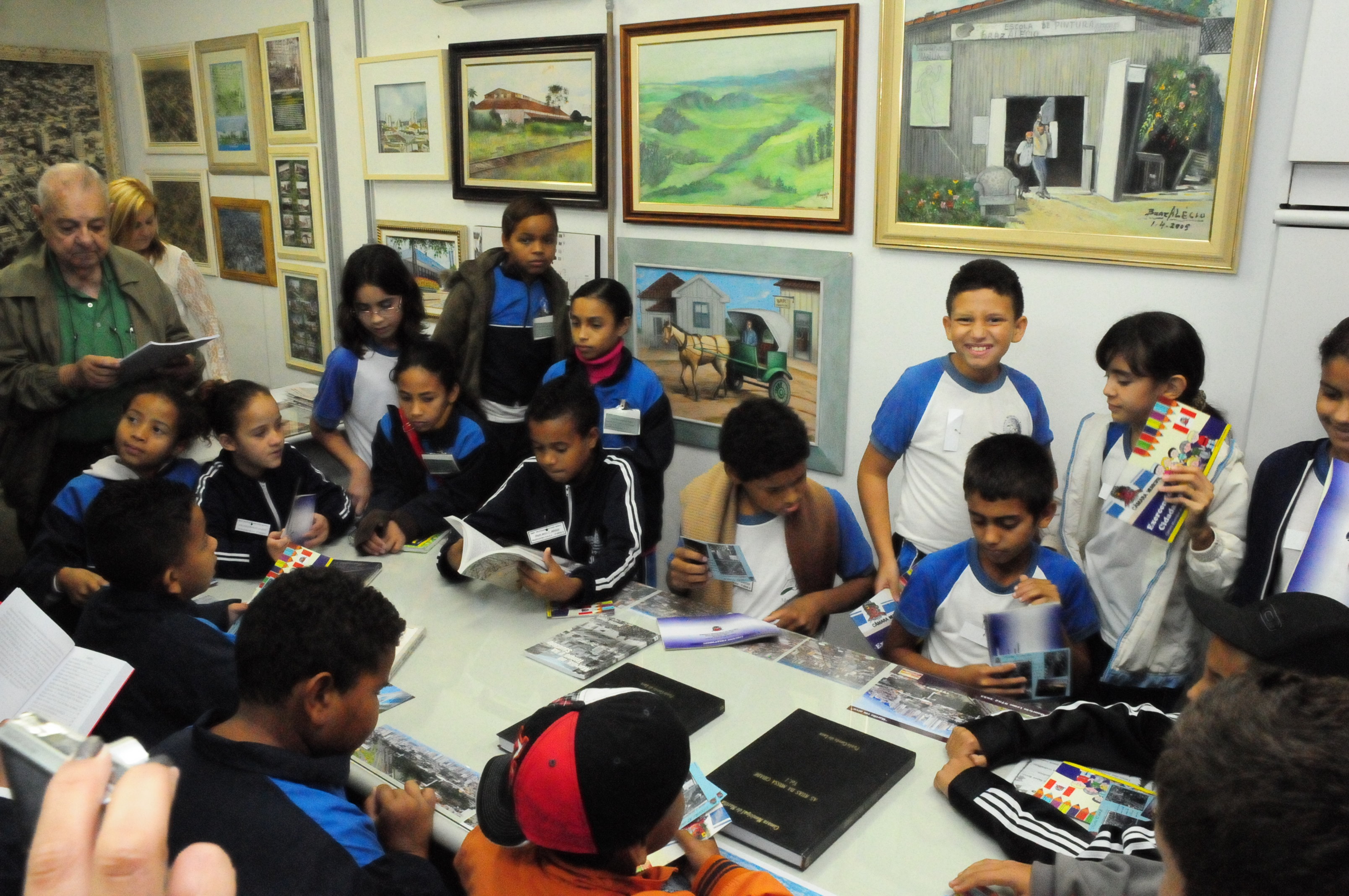 Câmara recebe visita de alunos da Emef Antônio Moral