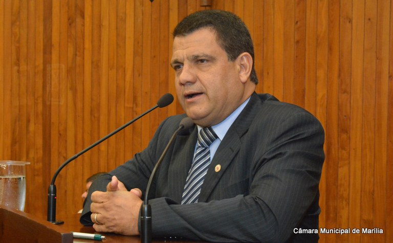 Projeto de José Menezes revoga o pagamento de taxas de renovação para microempreendedores