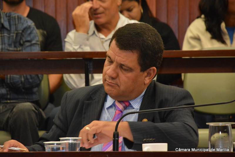 Vereador José Menezes reivindica instalação de escola no novo residencial da cidade de Marília