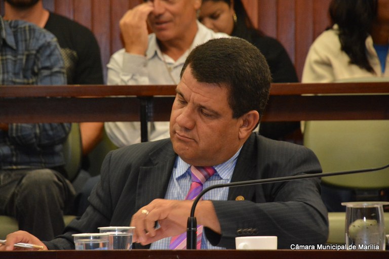 Vereador José Menezes reivindica instalação de escola no novo residencial da cidade de Marília