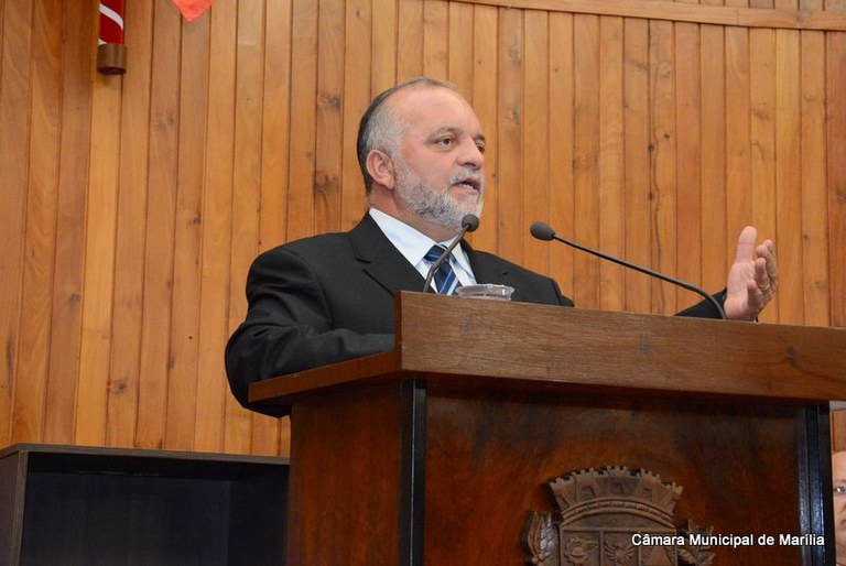 Vereador Cícero pede informações sobre quadro de funcionários da Secretaria de Educação 