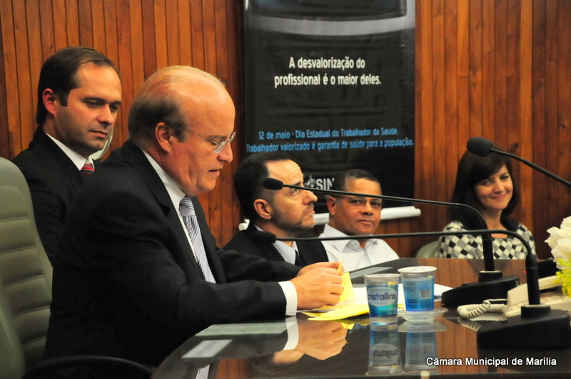 Câmara homenageia profissionais da saúde