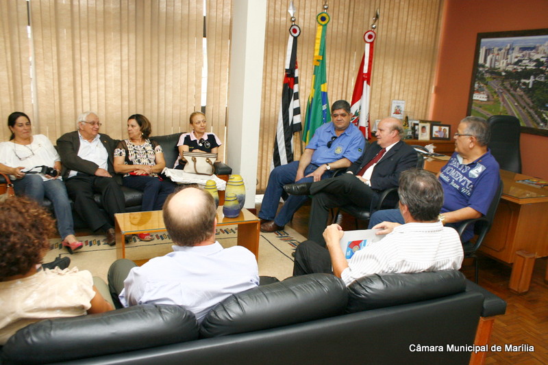 Por intermédio da Câmara, lavanderia comunitária ganha secadoras 