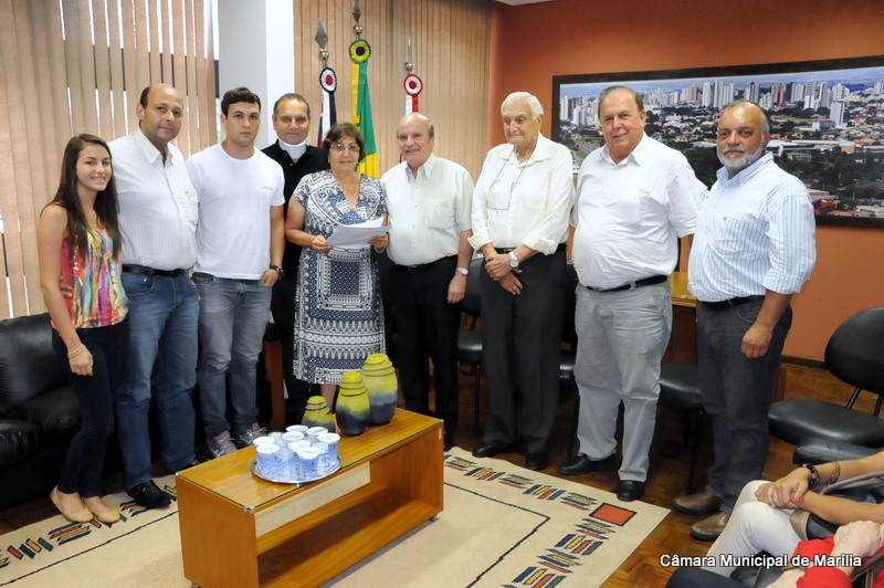 Vereador Delegado Damasceno concede Título de Cidadã Mariliense a Dra. Lucila Costa