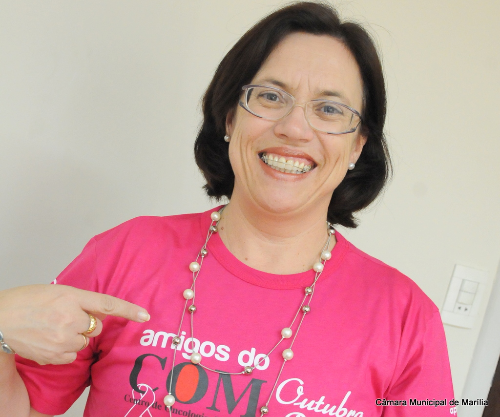 Sônia Tonin adere à campanha Outubro Rosa pela prevenção do câncer de mama