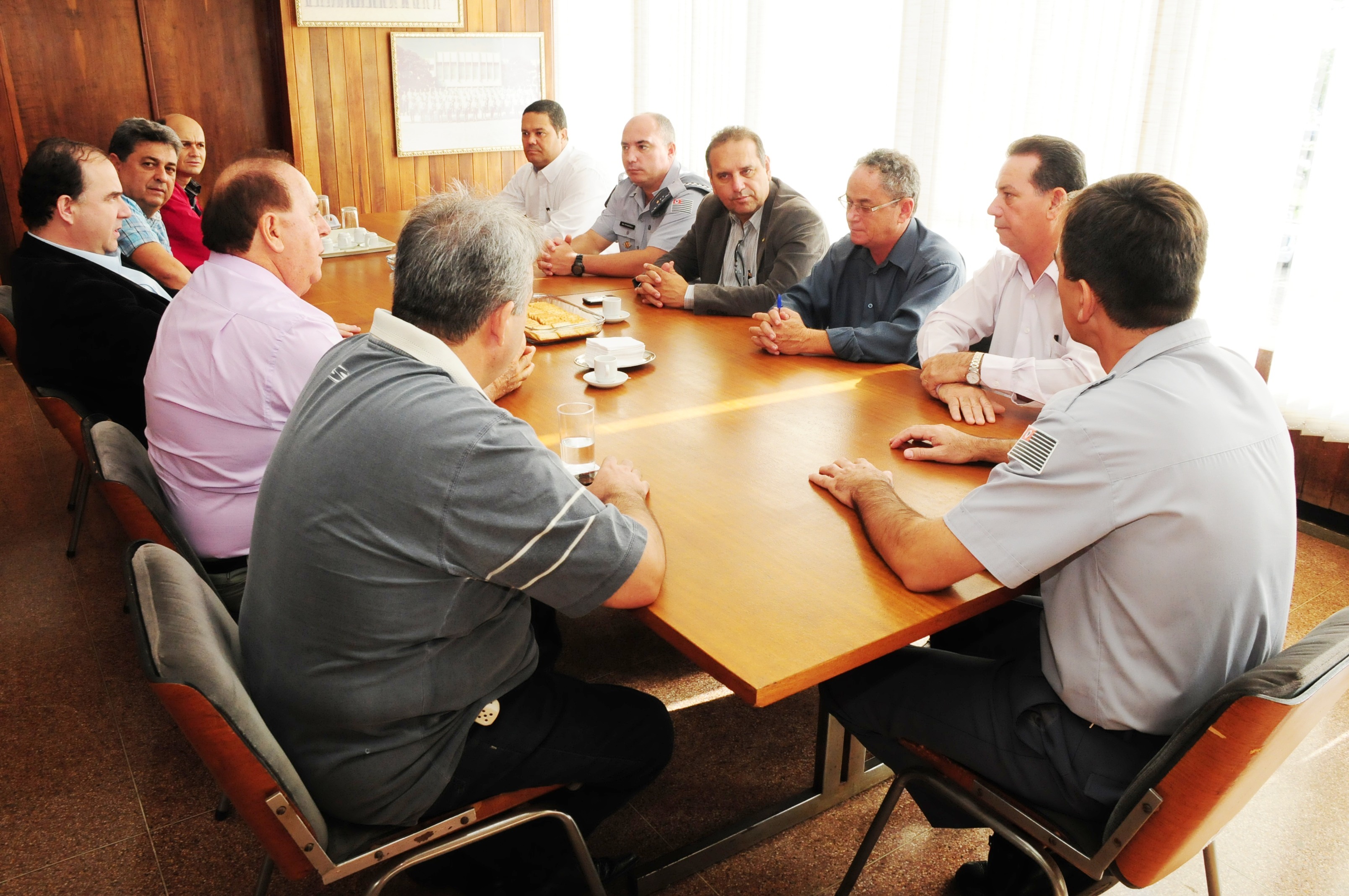 Vereadores se re&uacute;nem para apoiar projeto da PM